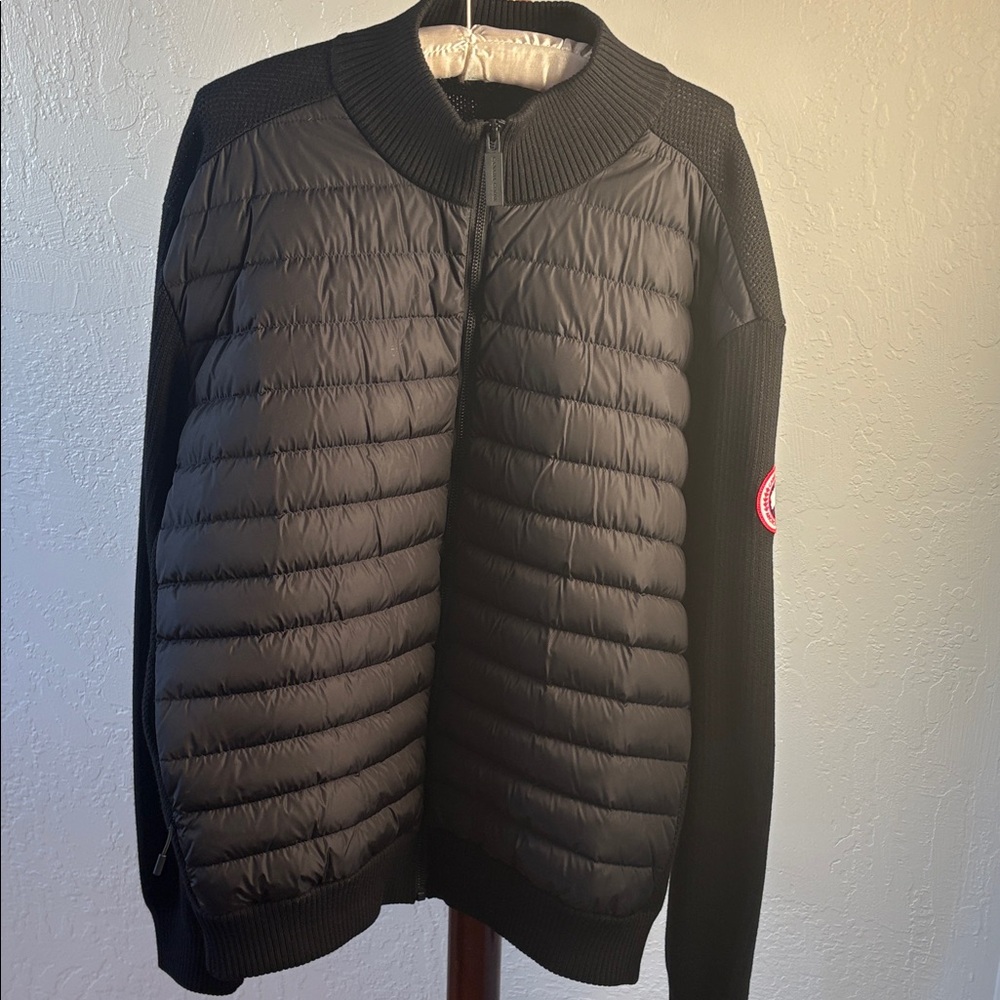 Men’s Canada Goose HyBridge knit jacket.